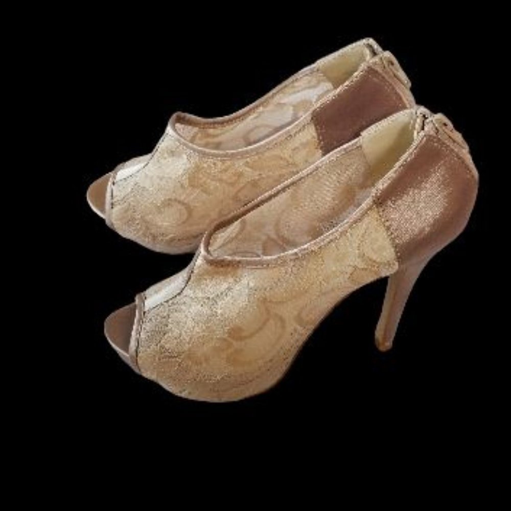 Aldo "Keasley" Beige Lace and Satin Platform Heels  Size 8